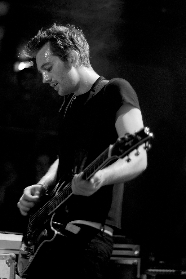 Paul Wolinski, Guitar, B&W, 65daysofstatic, La Maroquinerie, Paris