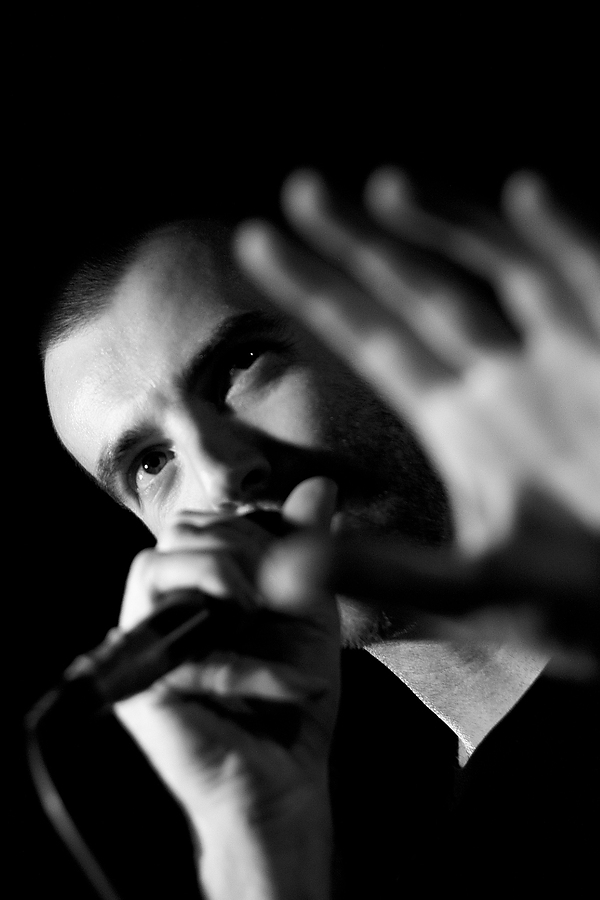 Ian Kenny, B&W, Hand, Karnivool, Universum, Stuttgart