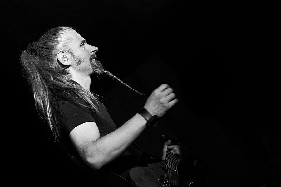 Dominique Leonetti, Guitar, B&W, Lazuli, Lydney Town Hall, Lydney