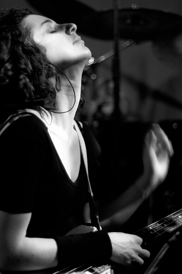 Chloë Alper, Bass, B&W, Motion Blur, Pure Reason Revolution, Hoxton Square Bar & Kitchen, London