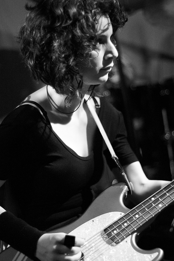 Chloë Alper, Bass, B&W, Pure Reason Revolution, Hoxton Square Bar & Kitchen, London